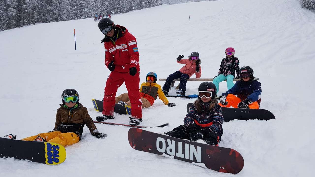 Kinder-Gruppenunterricht Snowboard